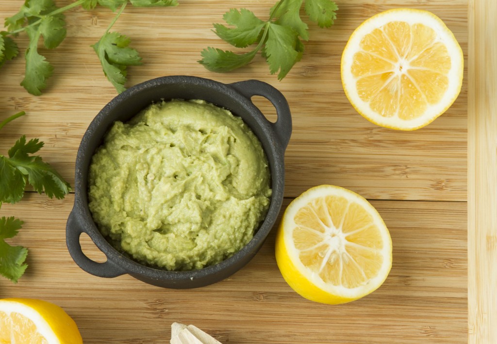 A Bowl Full of Simple | Avocado Hummus